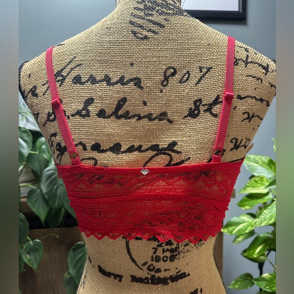 Victoria’s Secret PINK Lace Bralette, Size Medium. NWT. - Picture 2 of 5